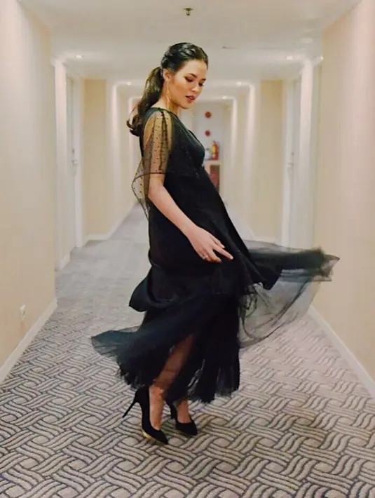 (Instagram/raisa6690)