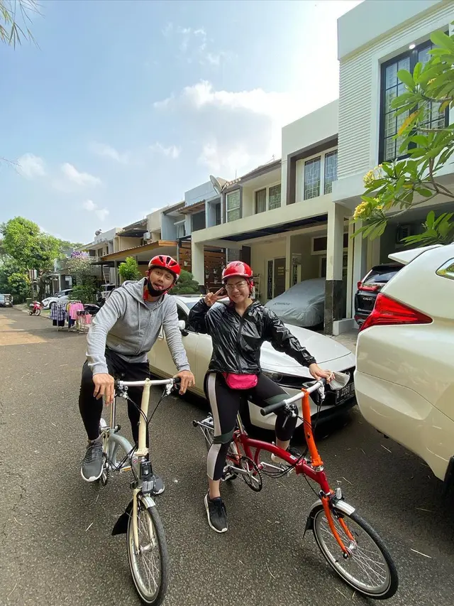 5 Momen Caesar Hito dan Felicya Angelista Saat Bersepeda Bersama, Seru Banget