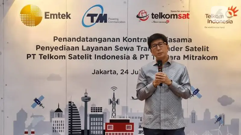 Sutanto Hartono, Managing Director EMTEK Group dalam acara penandatanganan kontrak kerjasama penyediaan layanan sewa transponder satelit PT Telkom Satelit Indonesia & PT Tangara Mitrakom. Liputan6.com/Agustinus Mario Damar