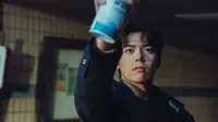 Serba-serbi Karakter Baku di Weak Hero Class 2, Termasuk Tampilan Ikonik Ryeo Un Berambut Merah Bersandal Jepit