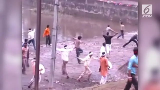 VIDEO: Festival Lempar Batu di India Berujung Tragis