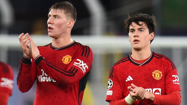 Foto: Raut Kecewa Para Pemain MU usai Disingkirkan Bayern Munchen dari Liga Champions