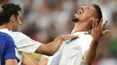 Pemain Jerman, Sandro Wagner (kanan) mencetak tiga gol saat timnya mengalahkan San Marino pada Kualifikasi Piala Dunia 2018 di Stadion Nuernberg, Nuremberg, Jerman, (10/6/2017).  Jerman menang 7-0. (Andreas Gebert/dpa via AP)