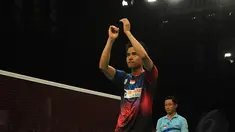 Pebulutangkis Simon Santoso lolos ke babak utama Indonesia Terbuka Super Series, Jakarta, Rabu (17/6/14). (Liputan6.com/Helmi Fithriansyah)
