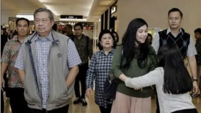 [Bintang] Ani Yudhoyono