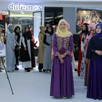 Seleksi ketat untuk mencari Puteri Muslimah Indonesia 2016. Lima finalis dari Jakarta siap diketemukan dengan finalis dari empat kota lainnya. (Adrian Putra/Bintang.com)