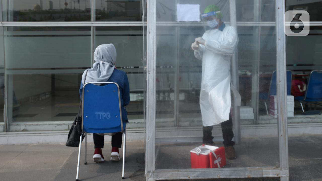 FOTO: Di Terminal Pulogebang, Tiga Orang Terkonfirmasi Positif COVID-19