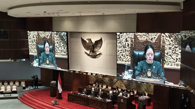 Ketua DPR RI Puan Maharani saat memimpin Rapat Paripurna ke-5 Masa Sidang I tahun 2025-2026 di Kompleks Parlemen, Jakarta Pusat, Selasa (23/9/2025) (Liputan6.com/Delvira Hutabarat)