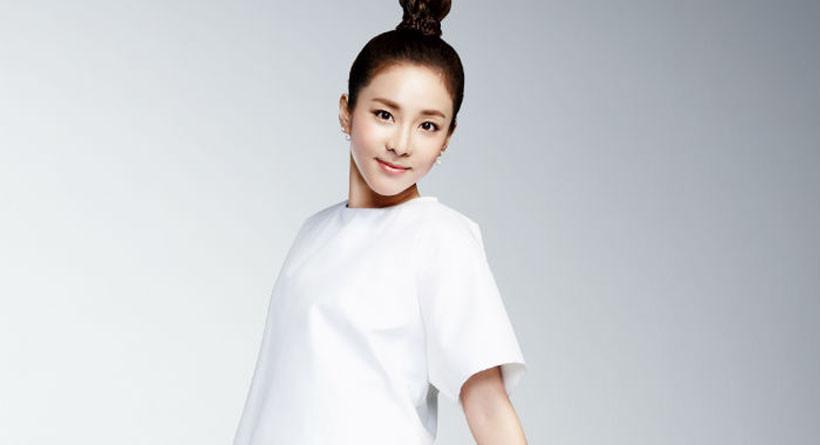 Sandara Park (womensweekly)