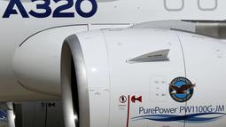 Salah satu mesin pesawat penumpang Airbus A320neo usai menjalani penerbangan perdana di Colomiers, Toulouse, Perancis, (25/9/2014). (REUTERS/Regis Duvignau)