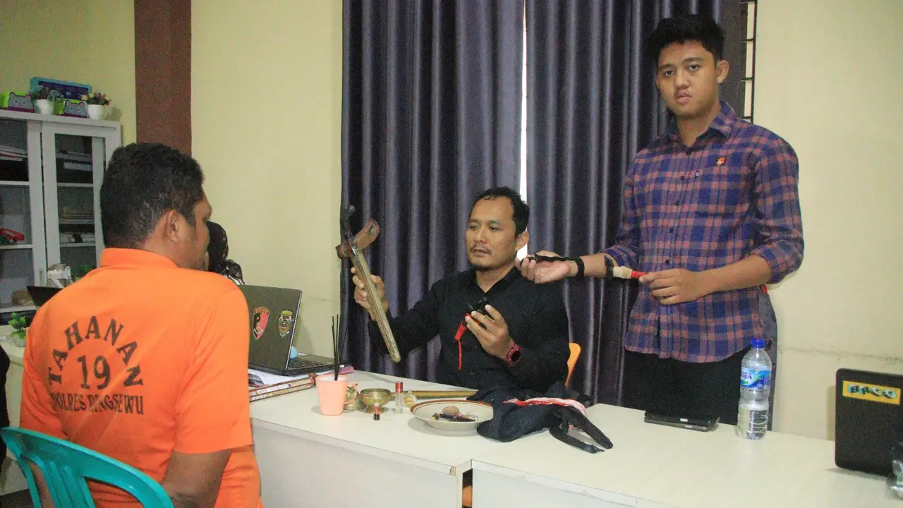 Iing alis Asep Maulana dukun palsu yang mencabuli gadis 19 tahun di Pringsewu dengan modus hapus aura negatif. Foto : (Istimewa).