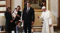 Tingkah Anak PM Kroasia Bikin Gemas Paus Fransiskus