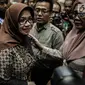 Terdakwa kasus suap proyek pembangunan PLTU Riau-1 Eni Maulani Saragih seusai sidang putusan di Pengadilan Tipikor, Jakarta, Jumat (1/3). Selain pidana penjara, hakim juga mencabut hak politik Eni Saragih selama tiga tahun. (Liputan6.com/Faizal Fanani)
