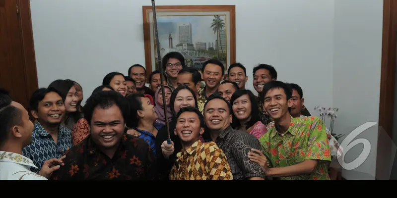 Jokowi dan Ahok <i>Selfie</i> Bareng