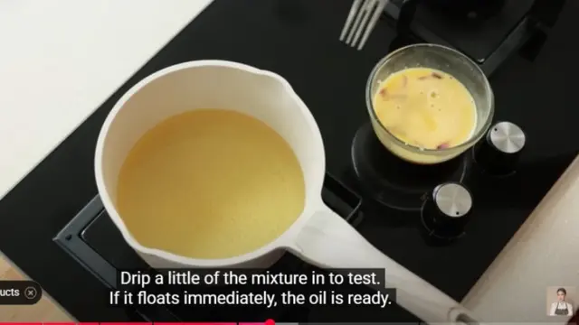 Resep Telur Barendo khas Padang yang Renyah ala Chef Devina Hermawan. foto: Youtube Devina Hermawan