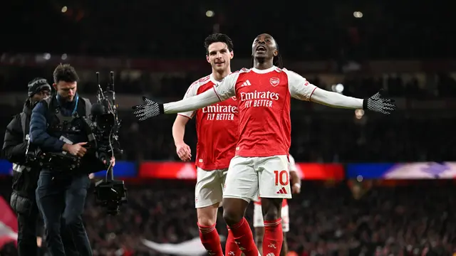 Arsenal Thrashes Tottenham 4-1: Eze Hat-trick Leaves the Gunners Firm at the Top of the Premier League