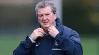 1. Roy Hodgson (Inggris), pelatih berusia 68 tahun ini tiap bulan menerima 416.666 euro atau 6,1 miliar rupiah. Sebagai pelatih termahal tentu, FA, berharap mantan pelatih Liverpool ini bisa memberikan Inggris gelar juara Eropa. (AFP/Justin Tallis)