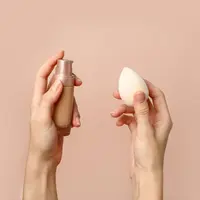 4 Tips Menggunakan Beauty Blender yang Benar / copyright shutterstock