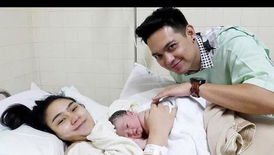 Cerita Donny Ada Band dan Istri yang Rawat Anaknya Tanpa Babysitter dan Perlakukan Seperti Raja