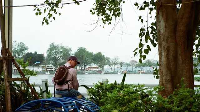 Berdiam di Taman Kota Sepulang Kerja Jadi Kunci Bahagia Baru Warga Ibu Kota