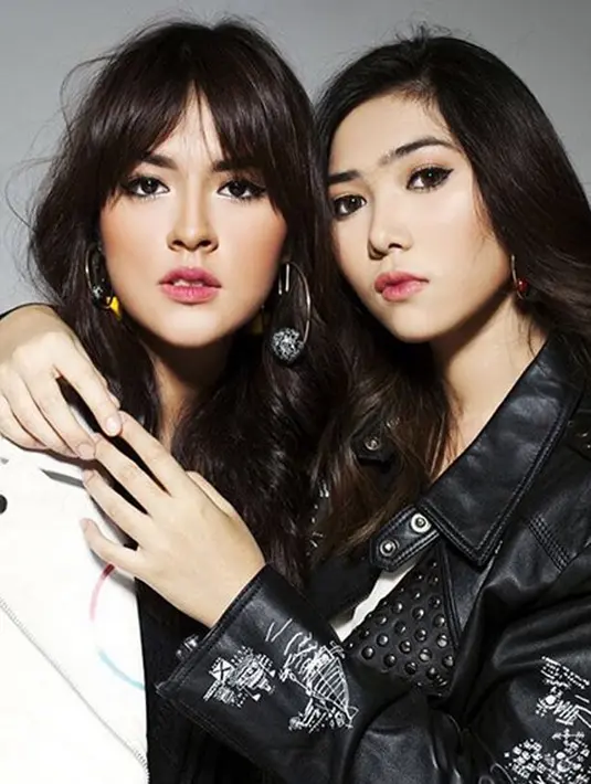 Selain Raisa dan Isyana Sarasvati, ada juga Agnes Mo yang berhasil membawa piala kemenangan sebagai  Best Asian Artist dari Indonesia di MAMA 2017 yang dihelat di Hoa Binh Theatre, Vietnam pada (25/11). (Instagram/raisa6690)
