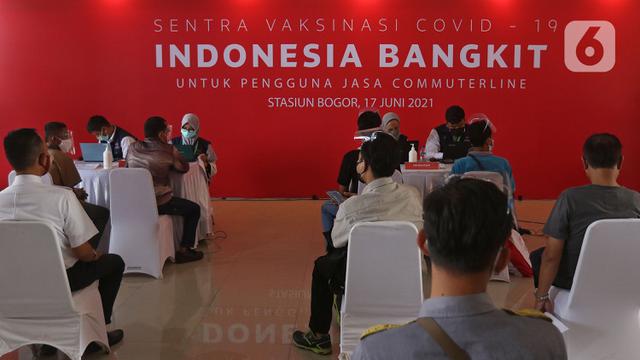Vaksinasi di Stasiun Bogor