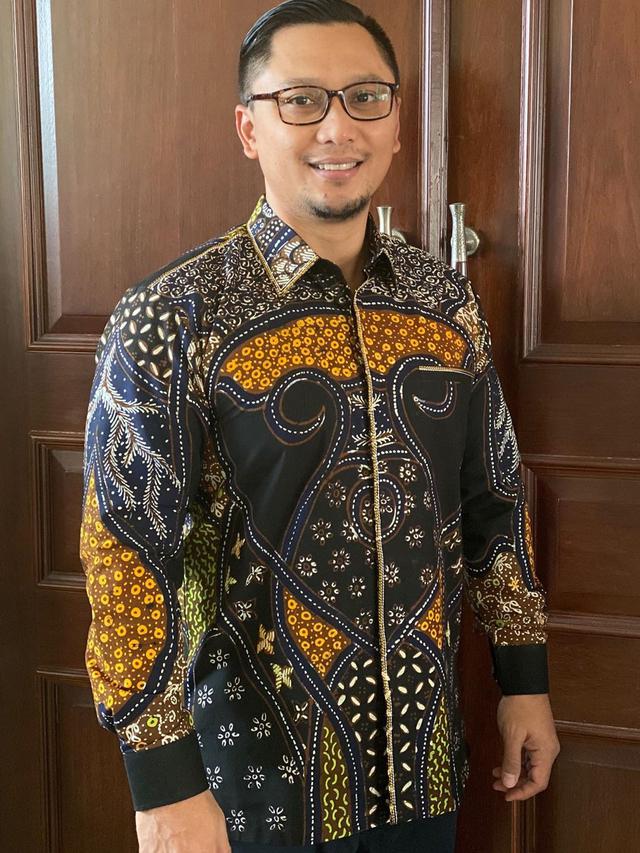 Keturunan Keraton Solo, Ini 5 Potret Suami Dokter Reisa Broto Asmoro