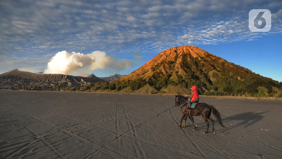 Wisata Bromo Tetap Buka, Tak Terdampak Semeru Erupsi