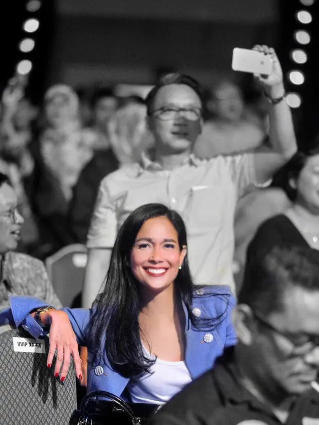 6 Pesona Loemongga Haoemasan, Mantan Gadis Sampul yang Kini Istri Menteri Perindustrian