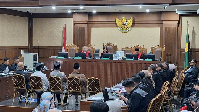 Kisah Warga Jual Aset demi Pulihkan Dana Haji KPK