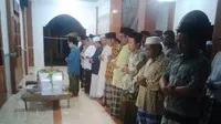 Kepada adik iparnya, Agus Susanto sempat berpamitan dan menitipkan hartanya paling berharga saat hendak berangkat ke Malaysia. 