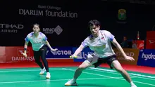 Ganda campuran Indonesia Adnan Maulana/Indah Cahya Sari Jamil menyingkirkan Lee Jong Min/Lee Yu Lim dari Korea Selatan lewat laga sengit pada babak 16 besar Indonesia Masters 2026 di Istora Gelora Bung Karno, Senayan, Jakarta, Kamis (22/1). (foto: PBSI)