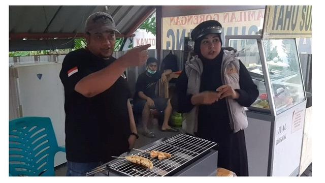 Jarang Tersorot, Ini 7 Potret Terbaru Vicky Rhoma Irama yang Buka Usaha Kuliner