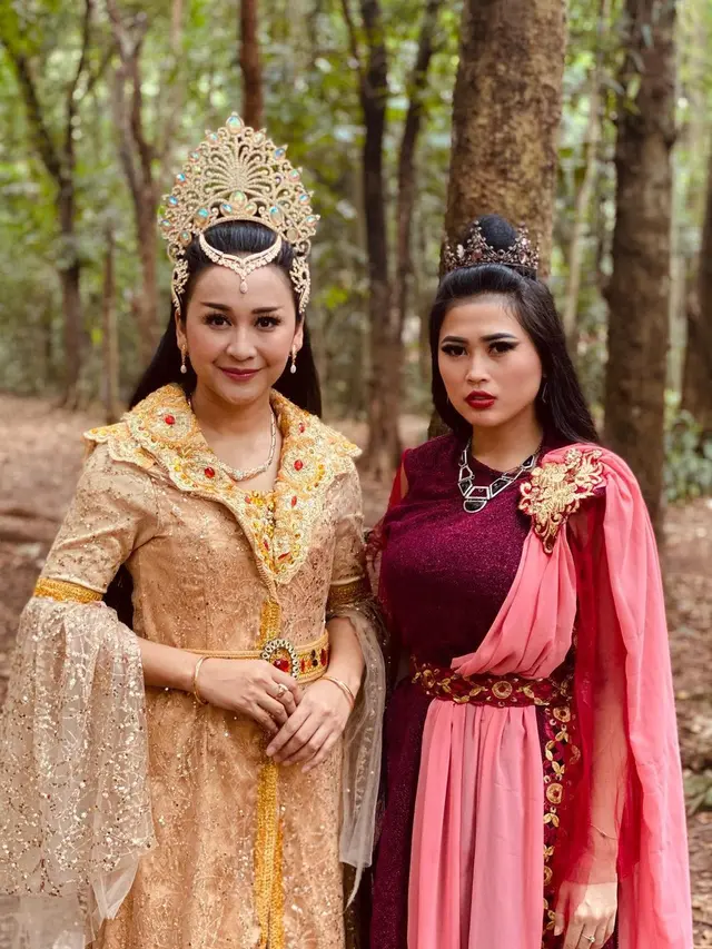 7 Potret Terbaru Ovy Sovianty Eks Duo Serigala yang Jadi Aktris Drama Kolosal