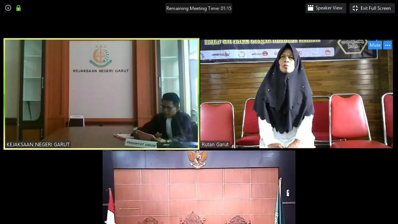 Suasana sidang secara online yang dilakukan Pengadilan Negeri Garut, Kejaksaan dan terdakwa yang berada di rutan/lapas Garut, Jawa Barat.