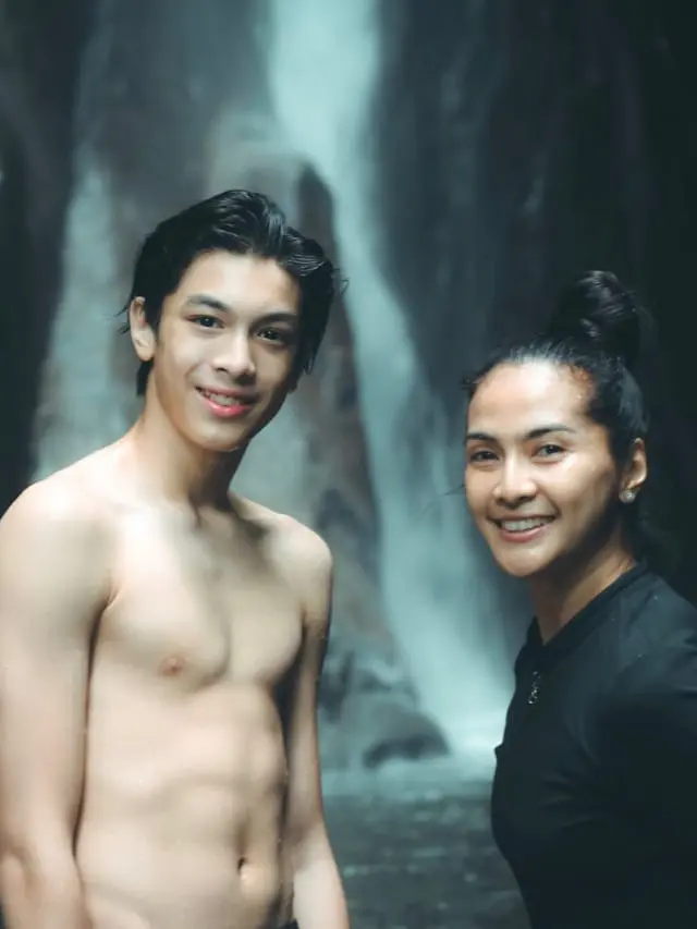 Berulang Tahun, 6 Pesona Eddy Meijer Anak Maudy Koesnaedi yang Bule Banget