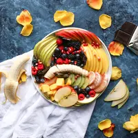 ilustrasi buah/Photo by Brenda Godinez on Unsplash