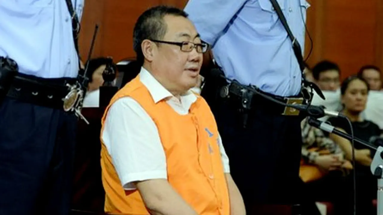yang-dacai-130905b.jpg