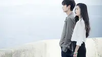 The Legend of The Blue Sea adalah drama Korea yang dibintangi oleh Lee Min Ho dan Junn Ji Hyun. Drama ini menceritakan tentang seorang bangsawan yang menyelamatkan putri duyung. (Foto: boxasian.com)