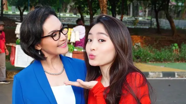 Kerap Main Sinetron Bareng, Ini 6 Potret Kompak Natasha Wilona dan Nunu Datau