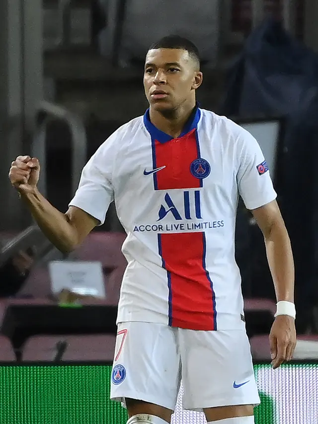 Kylian Mbappe merayakan gol di Liga Champions