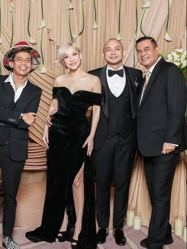 Couple Artis Elegan Hadir di Resepsi Pernikahan Al Ghazali dan Alyssa Daguise.