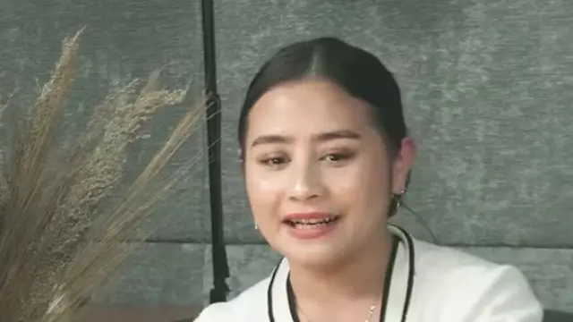 Patahkan Statement Cowok Selalu Dituntut, Prilly Latuconsina Banjir Pujian