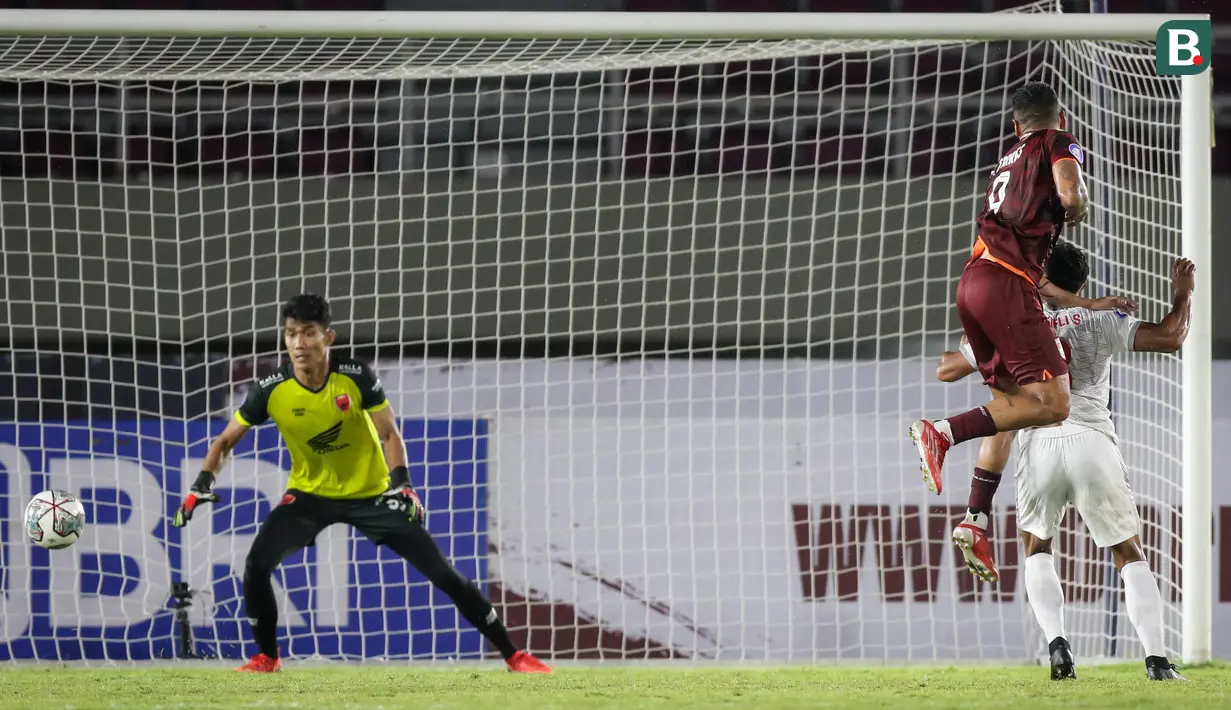 Borneo FC berbalik unggul pada menit ke-66. Francisco Torres mampu mengoyak gawang PSM seusai menerima umpan dari Marckho Meraudje. (Bola.com/Bagaskara Lazuardi)