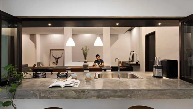 Arsitektur Rumah Minimalis dengan Dinding Rooster