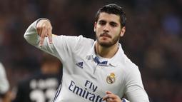 1. Alvaro Morata (Chelsea) – Striker berusia 24 tahun ini ditebus Chelsea dari Real Madrid dengan mahar 80 juta euro (1,22 triliun). Banderol tersebut menjadikannya sebagai pemain termahal sepanjang sejarah tim Matador. (AP /Francisco Seco)