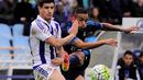 Pemain Real Madrid, Danilo Luiz Da Silva, menendang bola ke arah gawang Real Sociedad dalam laga La Liga Spanyol di Stadion Anoeta, Sabtu (30/4/2016) malam WIB. (AFP/Ander Gillenea)