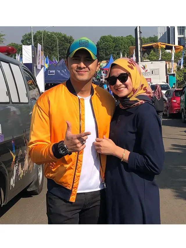 Jadi Istri Pejabat, 6 Potret Sonya Fatmala Setia Dampingi Hengky Kurniawan