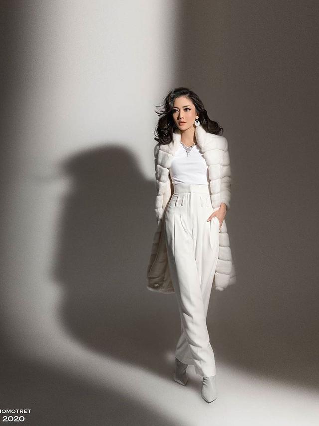 Gaya Pemotretan Ririn Dwi Ariyanti Dalam Berbagai Tema, Tampil Memukau. (Sumber: Instagram/ririndwiariyanti)