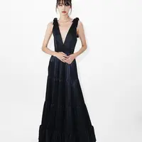 Wajah kurusnya yang dikhawatirkan para netizen pun, setelah  Jung Ho Yeon menggunggah foto dirinya di Instagram pada pada 16 Desember 2021.